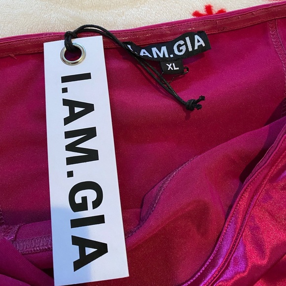 i am gia vikki top💗 - Picture 5 of 5